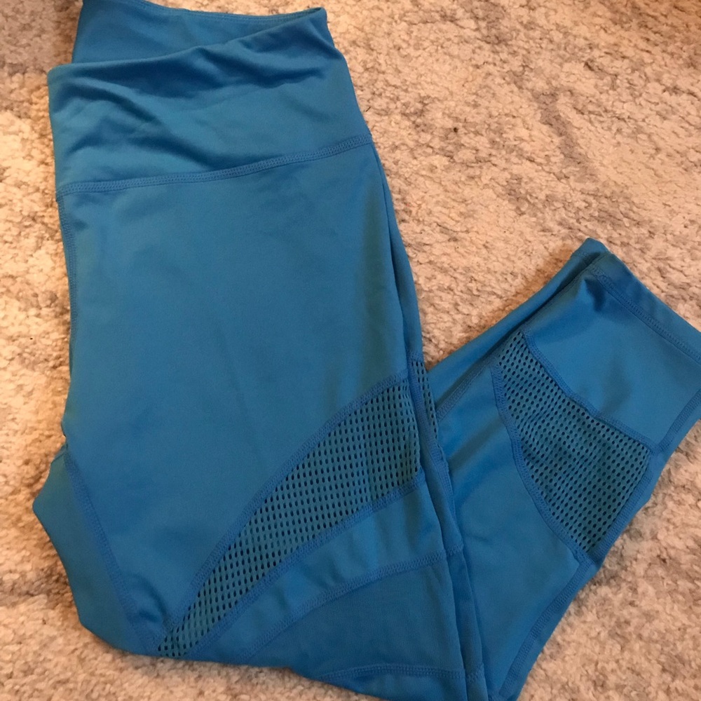 Zella mesh detail capris workout pant